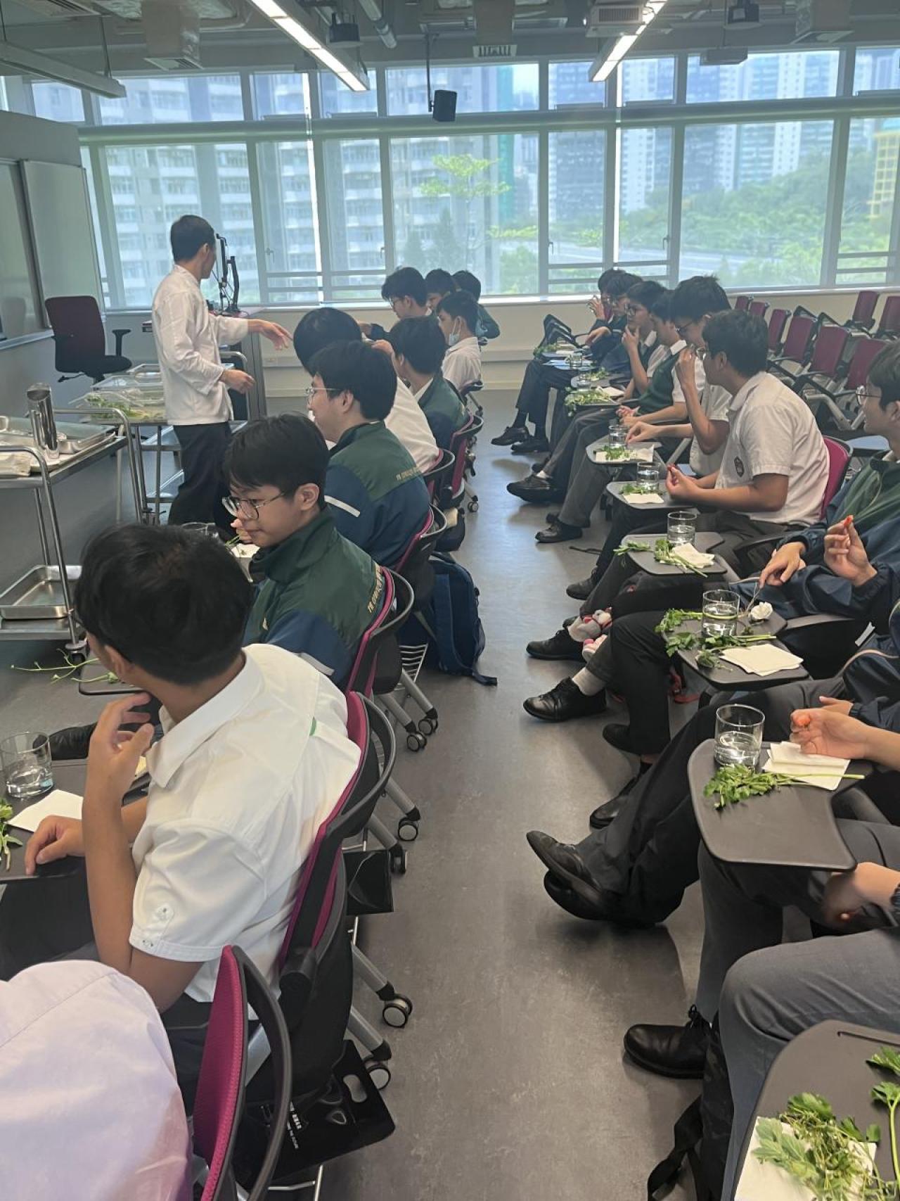 本校學生出席THEI學科體驗工作坊，進一步探索自我，啟發個人潛能，