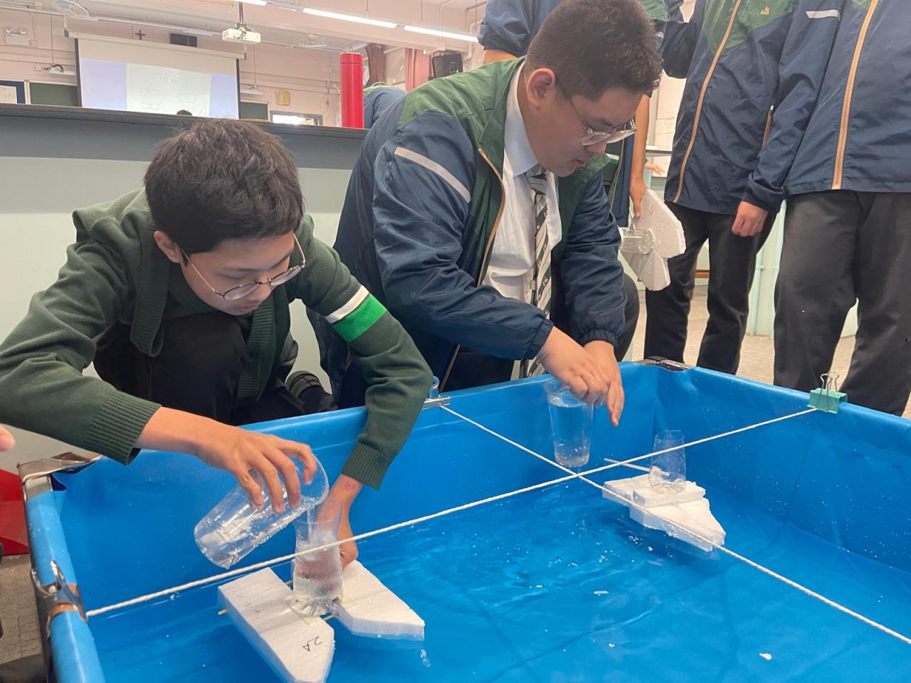 水動力小艇比賽