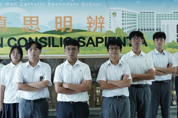 圖一：2024-25年度總領袖生長、副領袖生長及各組長合照